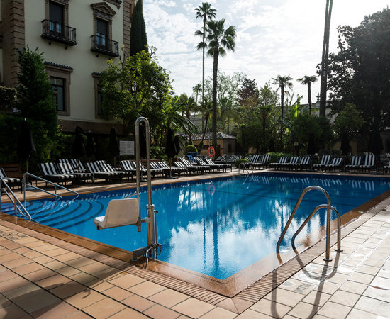 مكان الإقامة المقترح: Hotel Alfonso XIII, a Luxury Collection Hotel, Seville Image 1