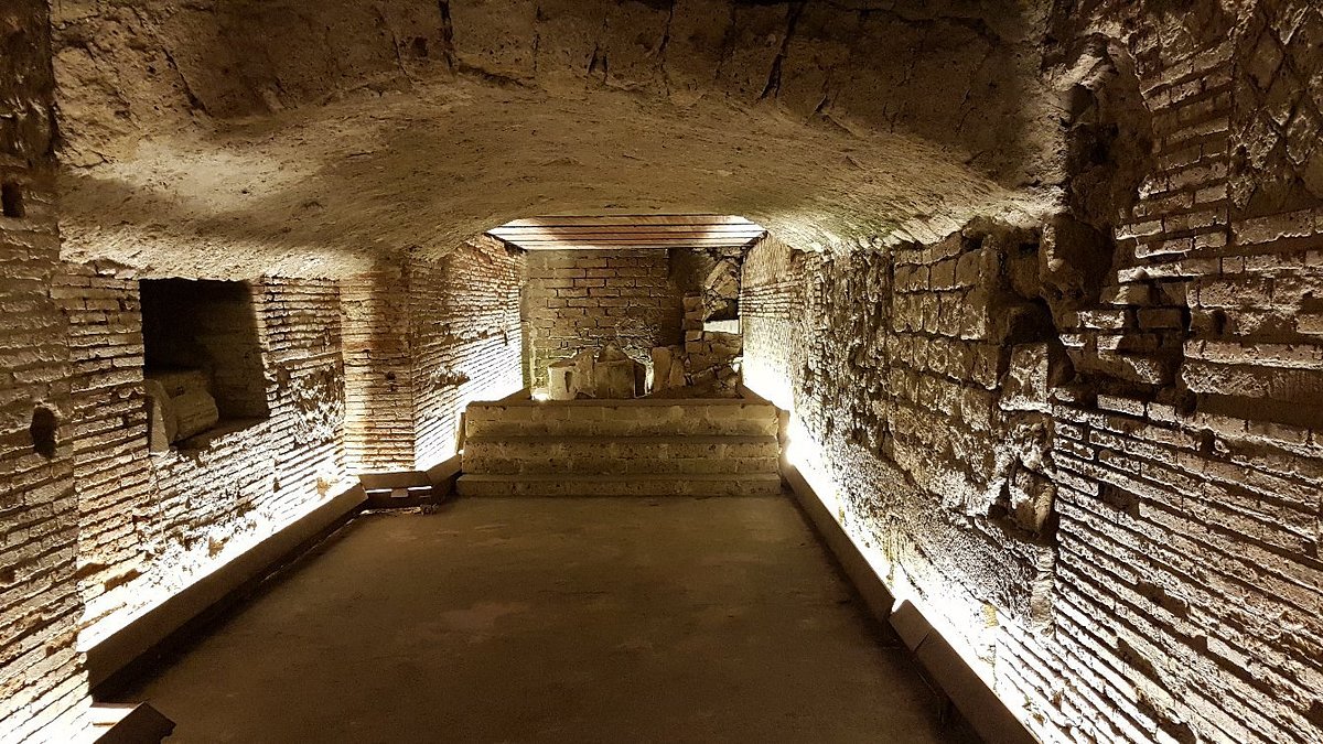 Naples Underground