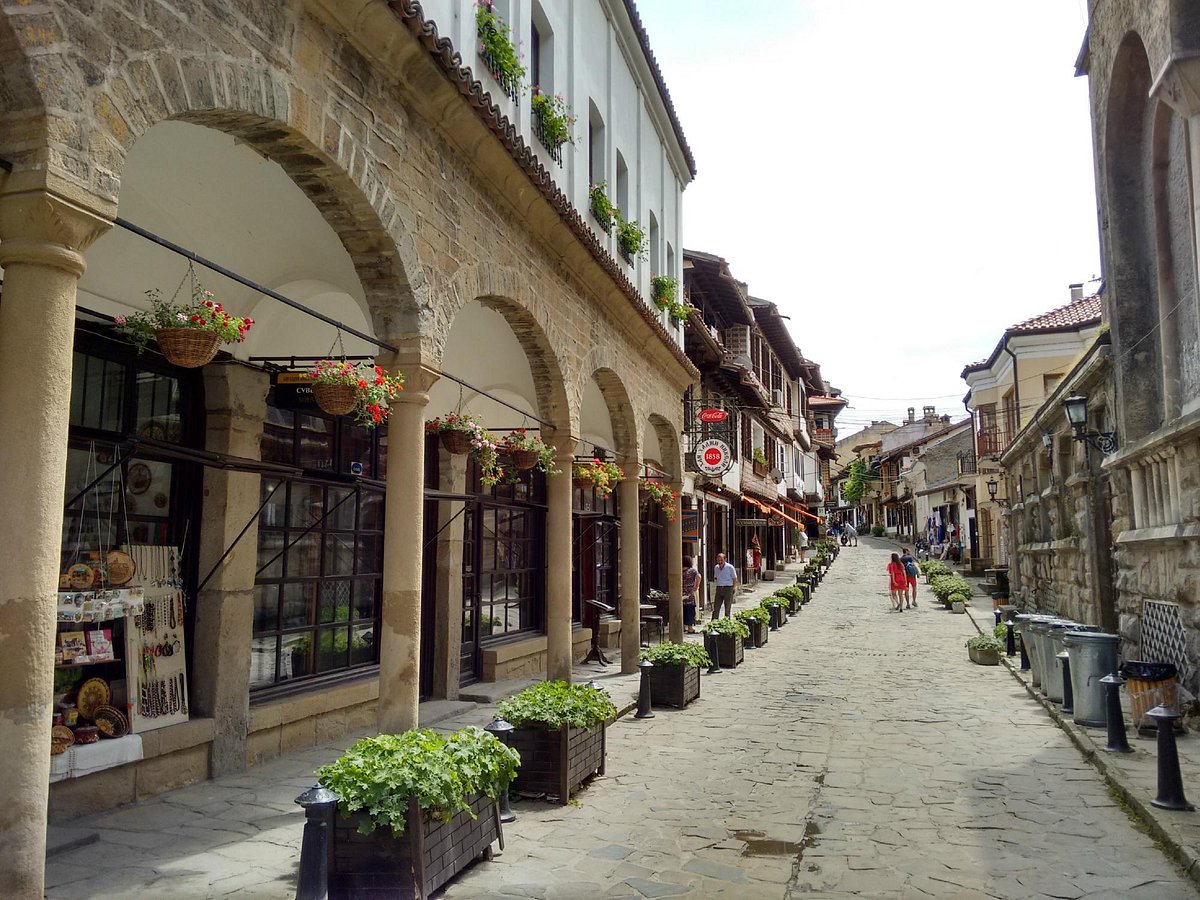 Walk Through Samovodska Charshia