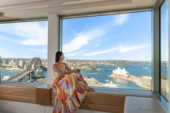 Katoomba to Sydney then Fly to Gold Coast