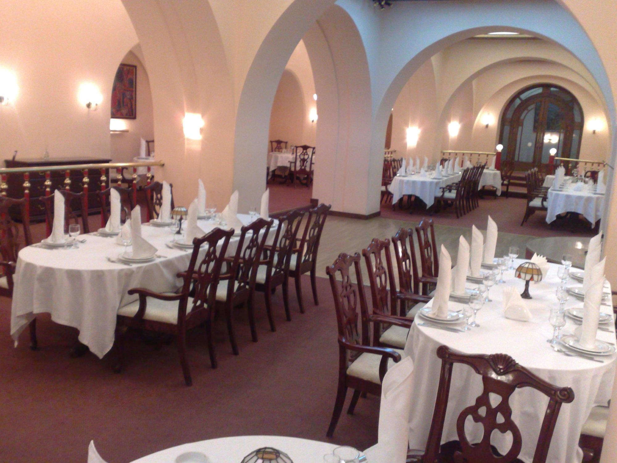 Charentsi Arch Restaurant