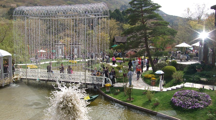 Hakone Venetian Glass Museum