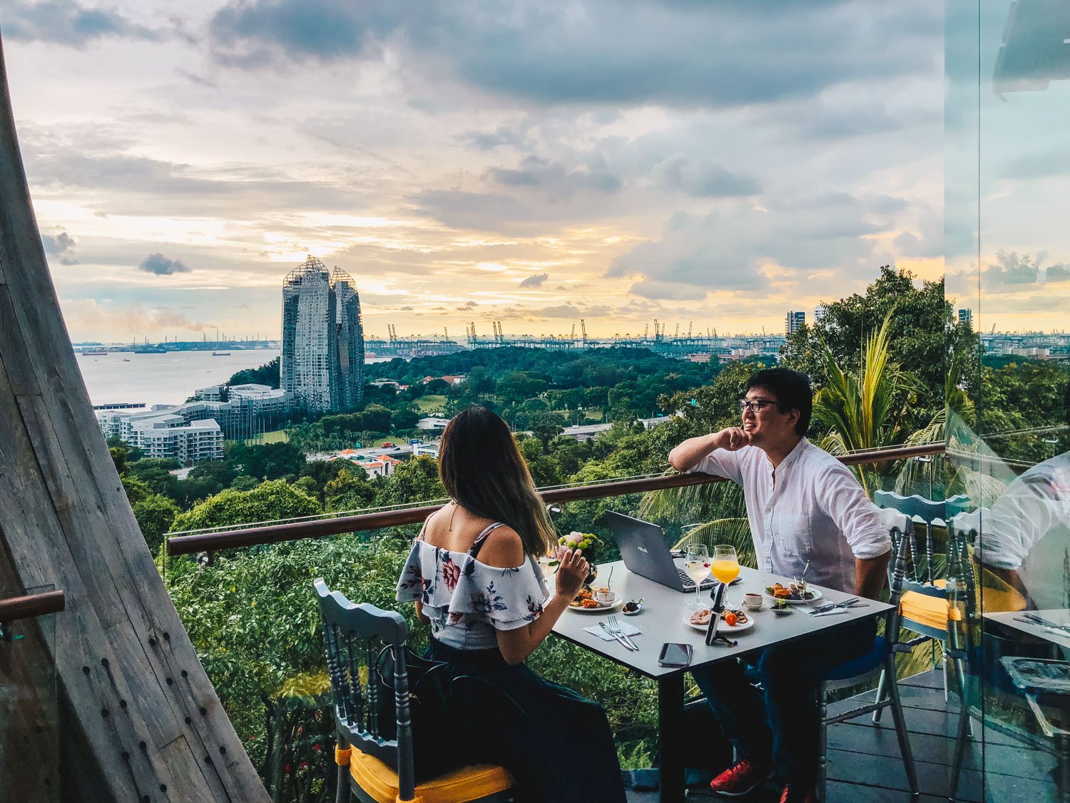 Arbora Hilltop Garden & Bistro