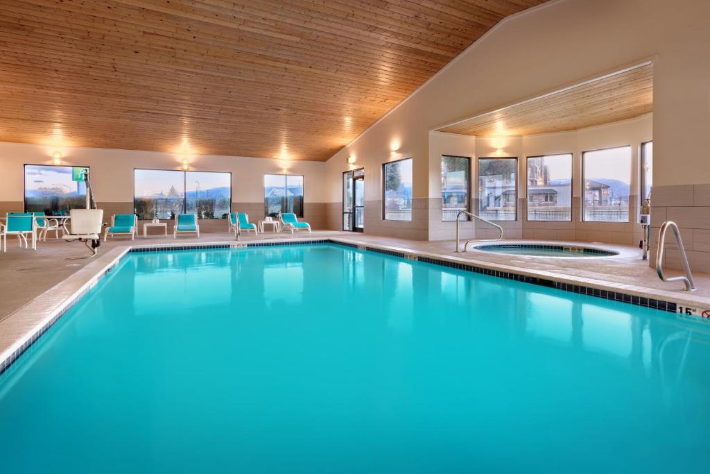 Recommended Hotel: Holiday Inn Express Heber City, an IHG Hotel Image 1