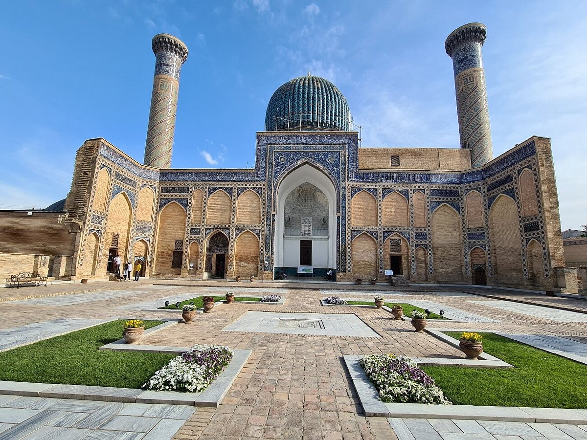 Bibi-Khanym Mosque