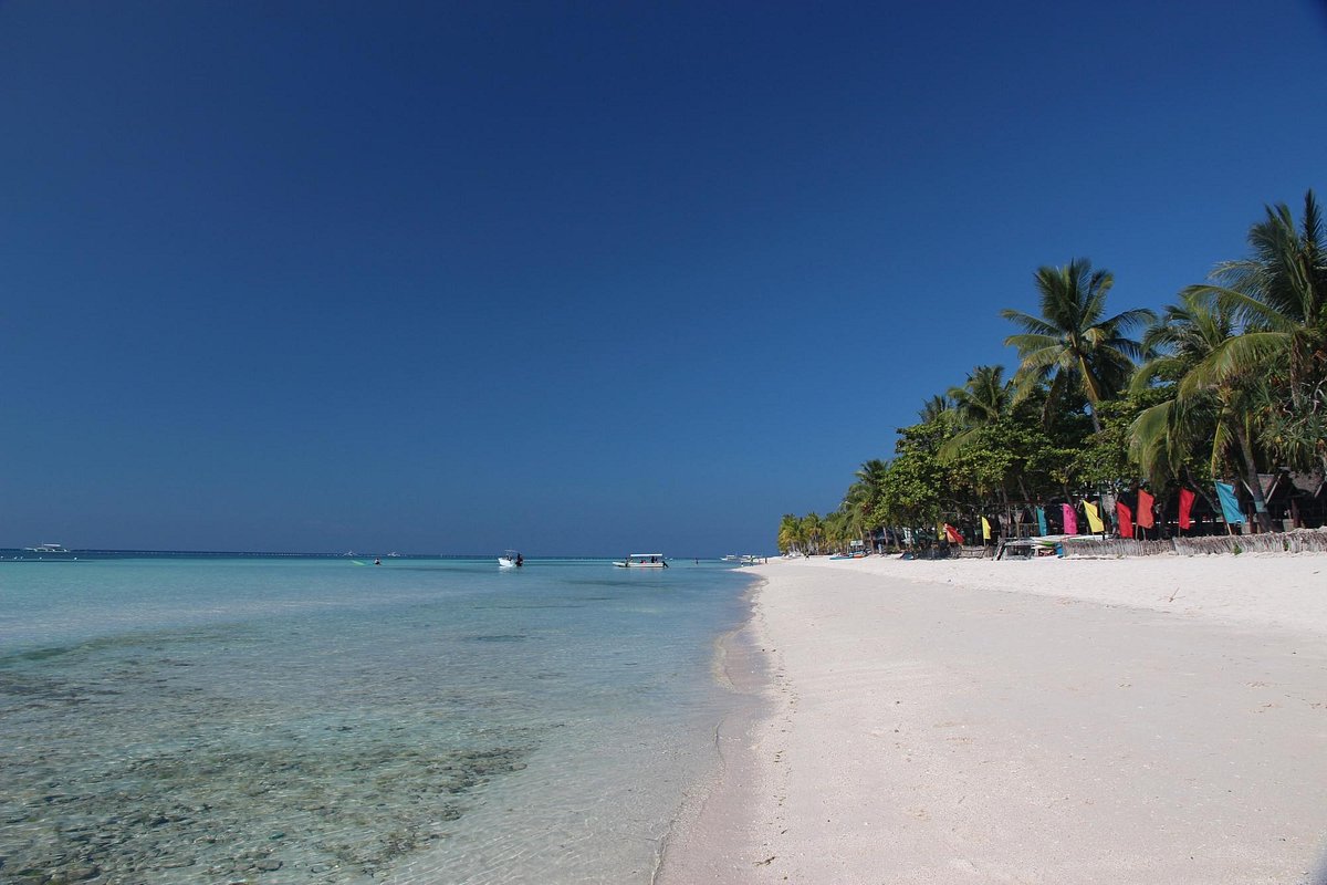 Dumaluan Beach
