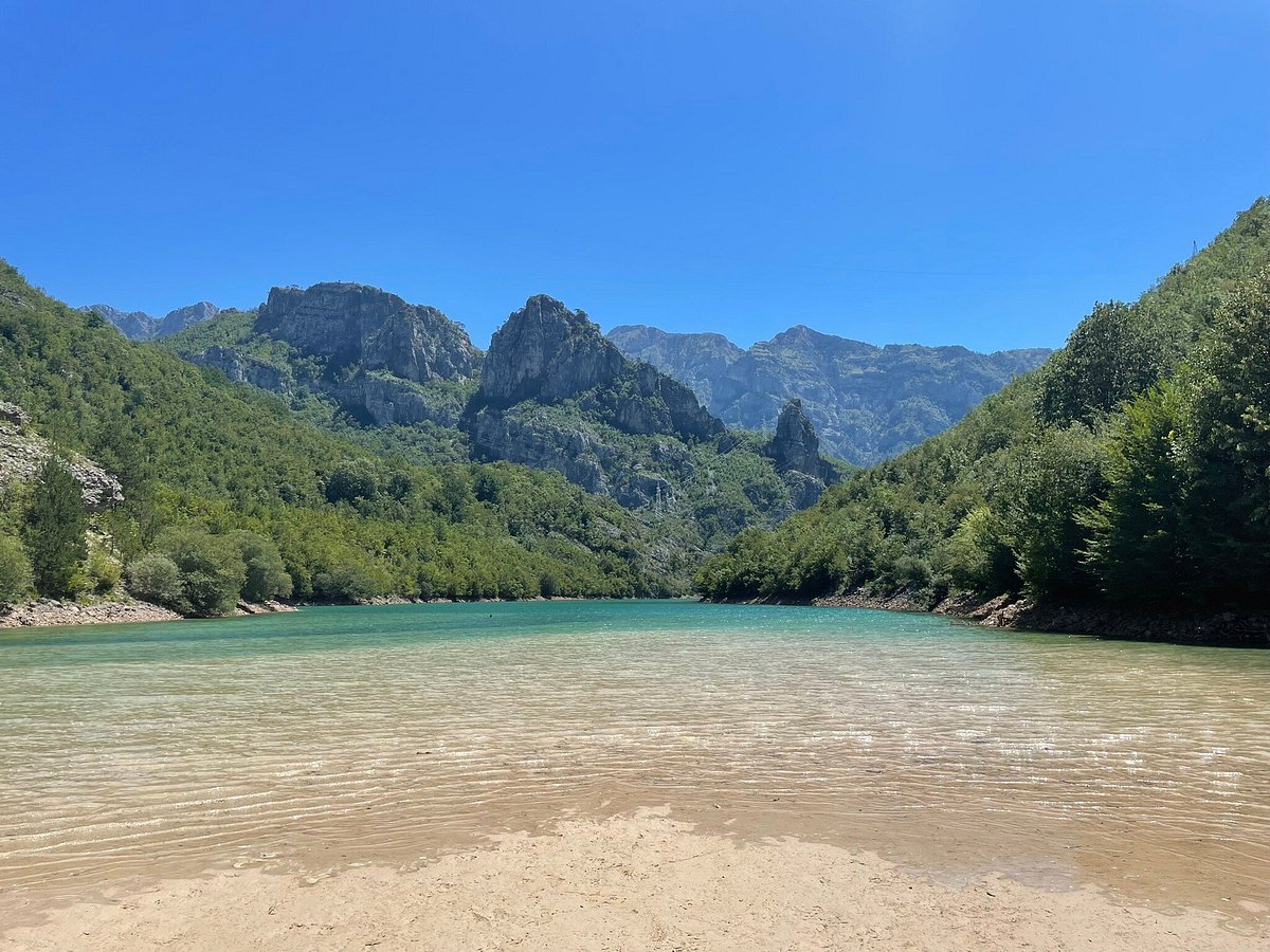 Jablanica Lake