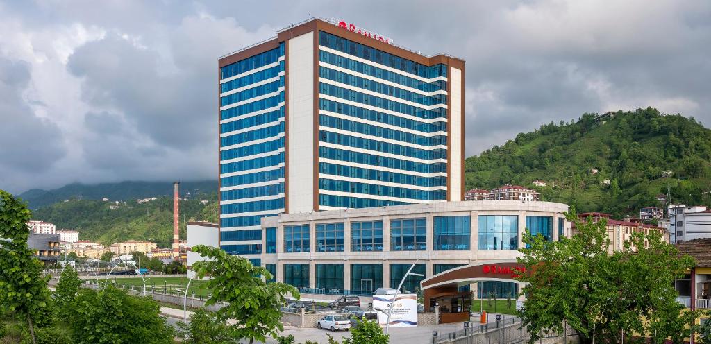Recommended Hotel: Ramada Plaza by Wyndham Rize Image 1